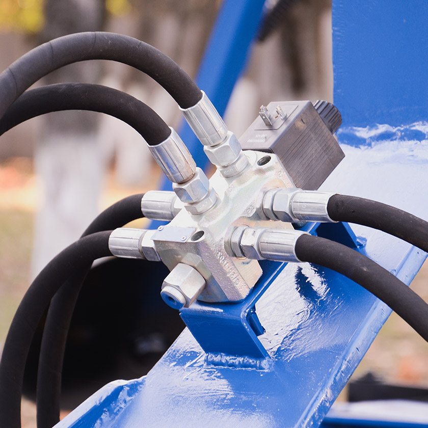 A machine using hydraulic power.